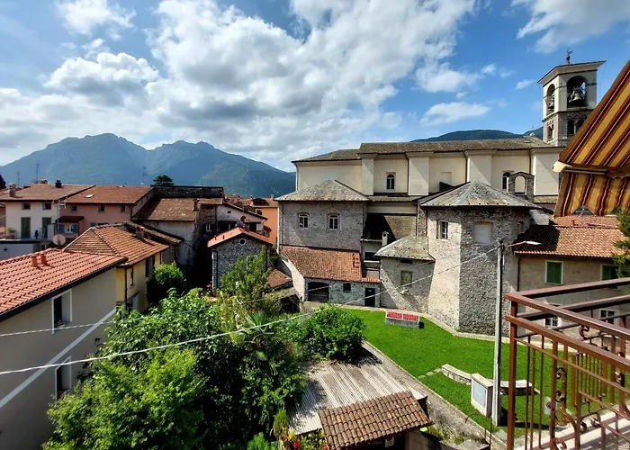 Casa Guzzi E Apartmán Mandello del Lario