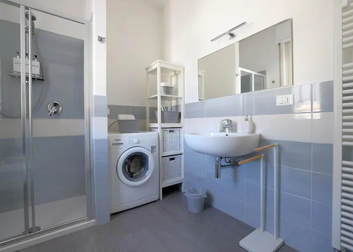 Casa Guzzi E Apartament Mandello del Lario